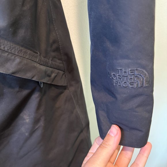 The North Face lightweight waterproof HyVent jacket Small - Picture 9 of 15